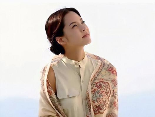 韩国100位女明星颜值排行榜(韩国颜值巅峰十大女星)